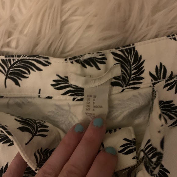 Floral tropical leave shorts - Picture 4 of 4